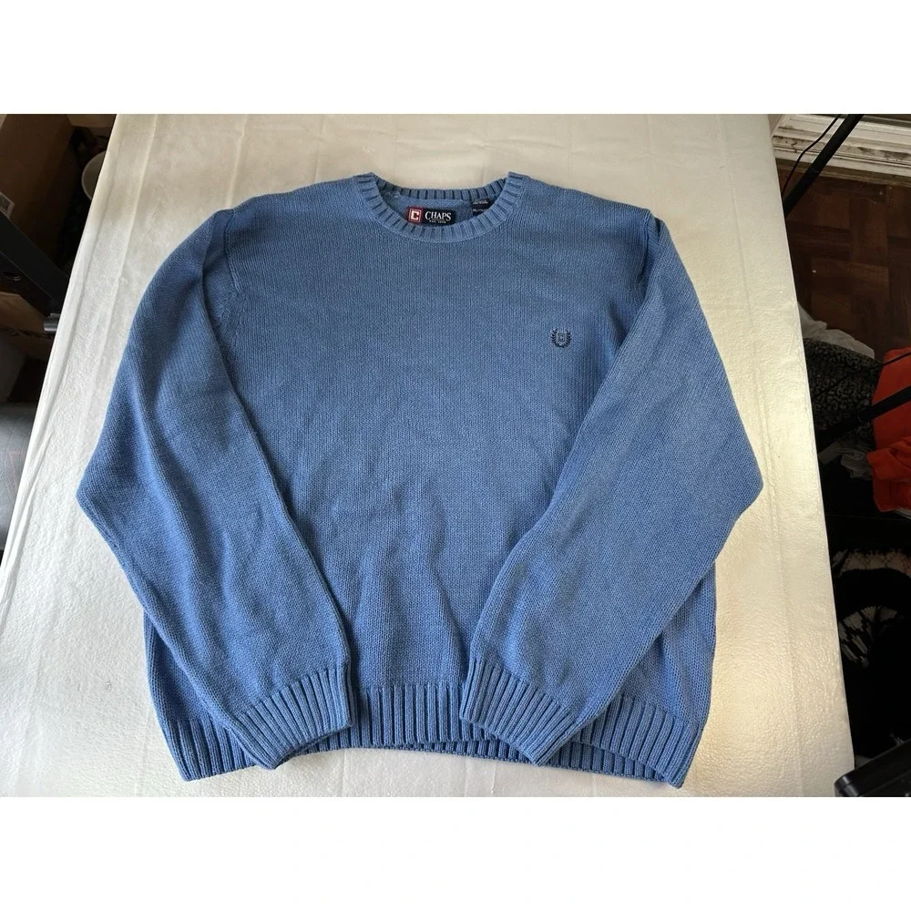 Chaps Men's 2XL Light‎ Blue Crewneck Sweater Crest Logo Knit Collegiate Pullover